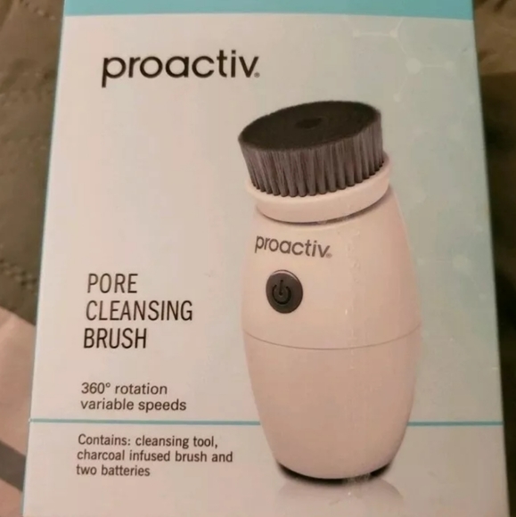 Other - 🎉🎉New Proactiv brush